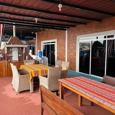 Hostal Cattleya Puerto Baquerizo Moreno Exterior foto