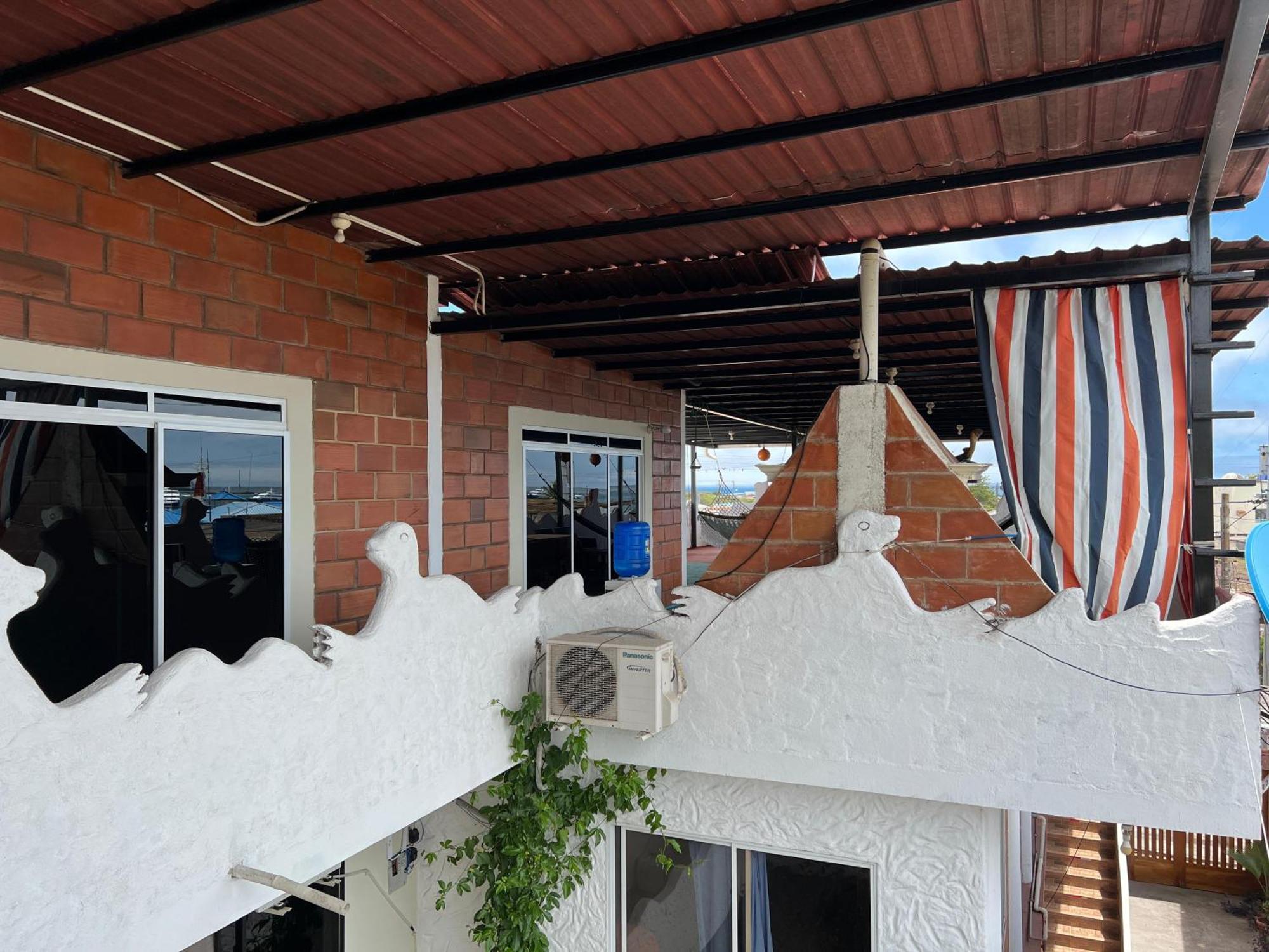 Hostal Cattleya Puerto Baquerizo Moreno Exterior foto